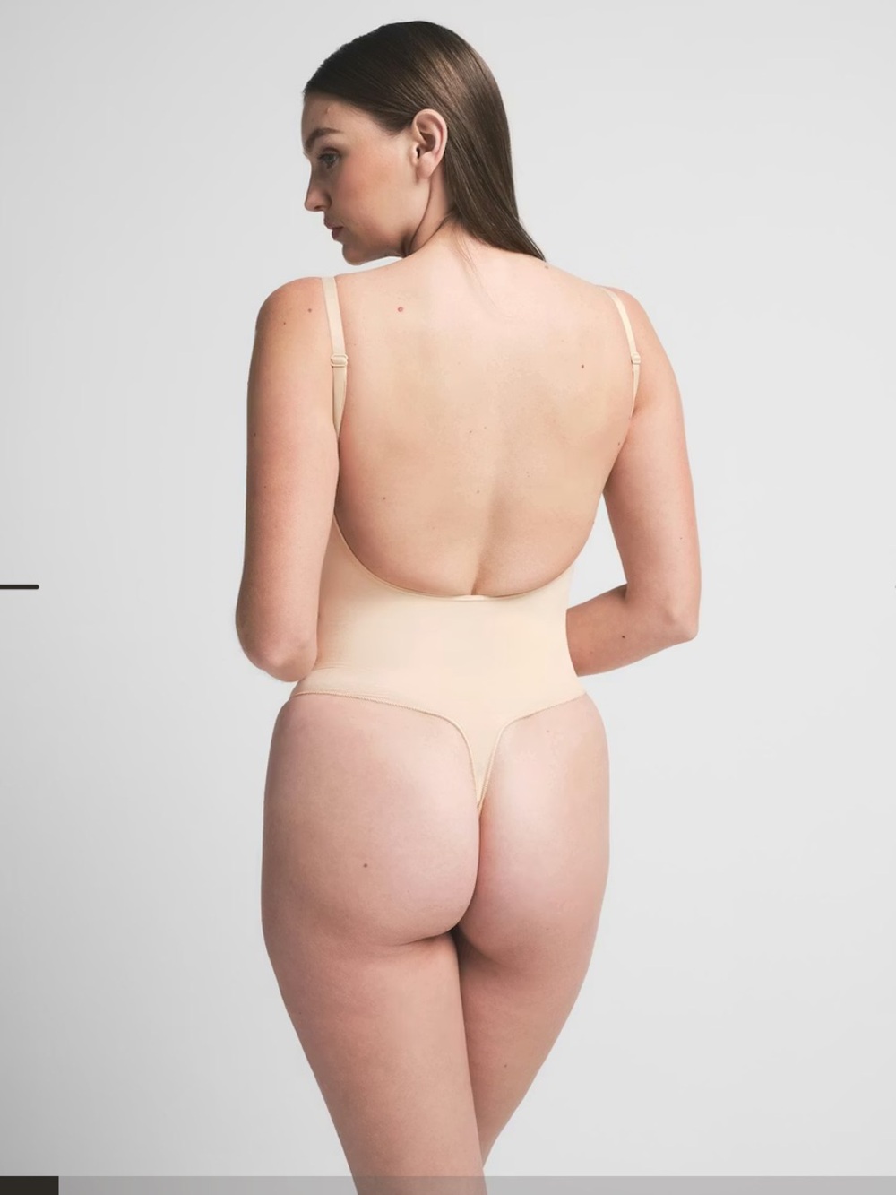 SKIMS Brand New Low Back Thong Bodysuit in Nude Sand Shapewear Snatching Med - Picture 8 of 11